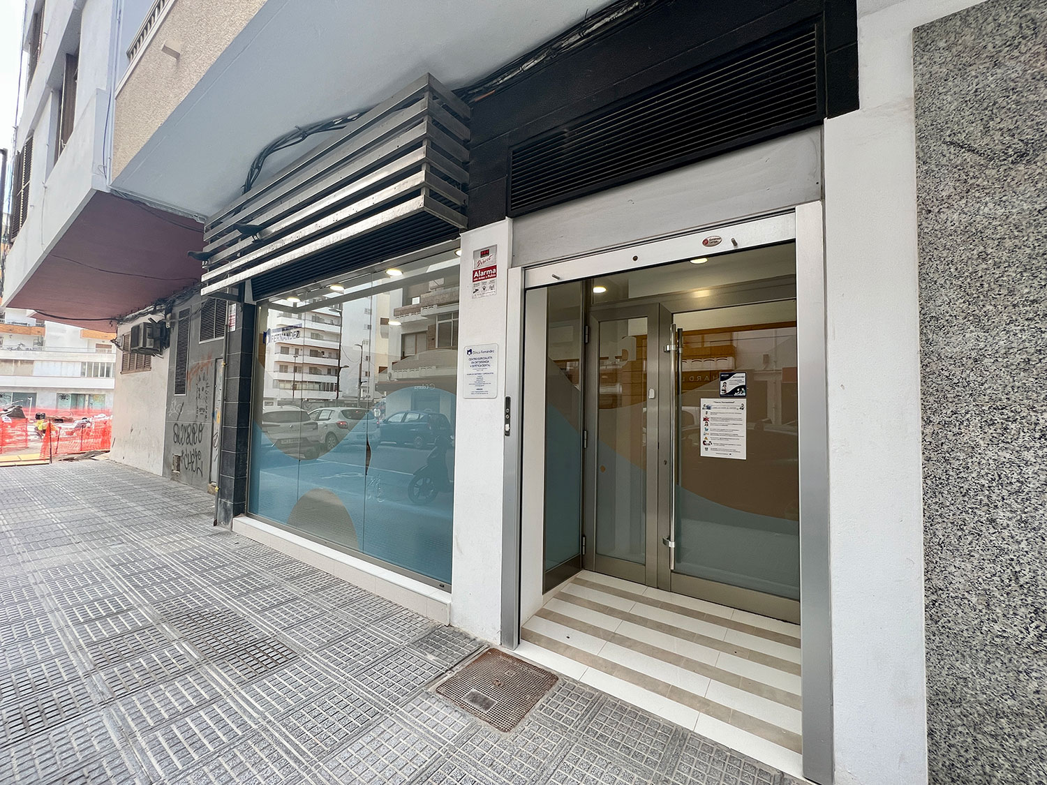 Fachada clinica dental Fernández